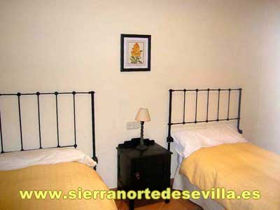 open slide show Casa Rural La Vega