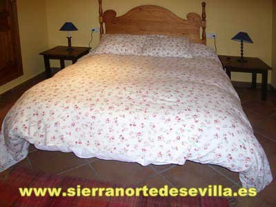 open slide show Casa Rural La Vega