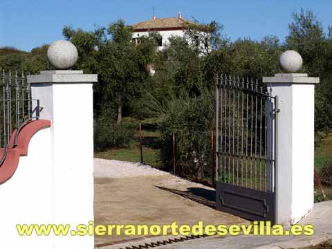open slide show Casa Rural El Andreal