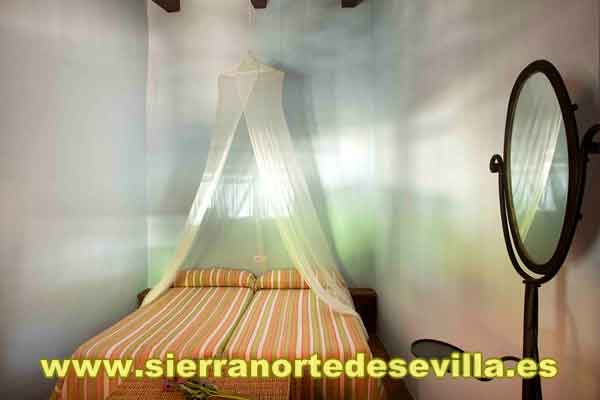open slide show la nutria